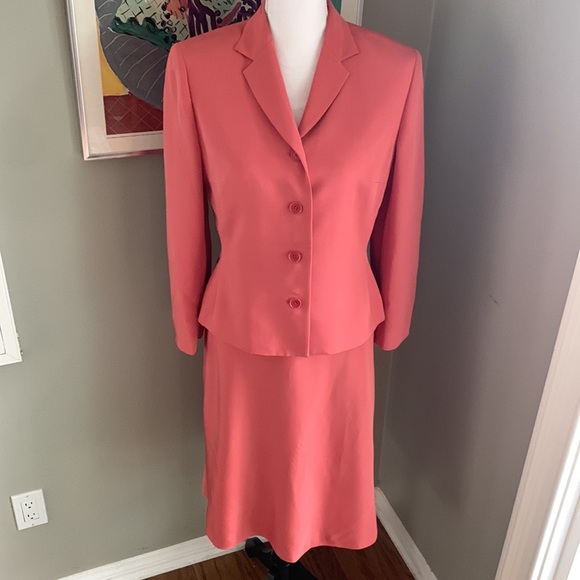 Ann Taylor Dresses & Skirts - Silk Ann Taylor Dress With Blazer